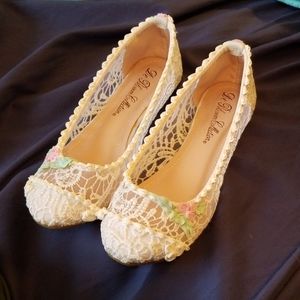 Wedding Cake Lace Flats